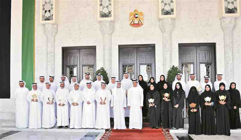 Mansour bin Zayed honors HR Emirates Award winners in the federal government - Second Session 2015