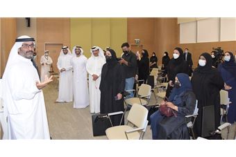 السنع الإماراتي في جلسة خاصة ضمن فعليات الهيئة بشهر القراءة